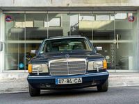 Usado Mercedes 300 SE 180 HP (132 kW) 1990 Azul
