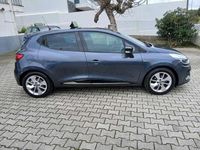 Usado Renault Clio IV 90 HP (66 kW) 2017 Cinzento Citadino