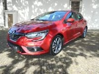 Usado Renault Mégane IV Intens 115 HP (84 kW) 2021 Vermelho Sedan