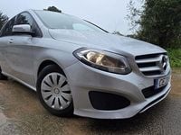 Usado Mercedes B180 Style 109 HP (80 kW) 2016 Cinza Monovolume