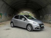 Usado Peugeot 208 102 HP (75 kW) 2018 Cinzento Citadino