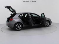 Usado Mercedes A180 Advanced 116 HP (85 kW) 2025 Cinza Sedan