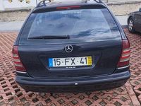Usado Mercedes C220 Avantgarde 150 HP (110 kW) 2005 Sedan
