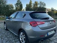 Usado Alfa Romeo Giulietta 105 HP (77 kW) 2011 Sedan