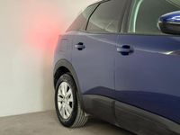 Usado Peugeot 3008 Allure 130 HP (95 kW) 2019 Azul