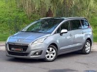 Usado Peugeot 5008 120 HP (88 kW) 2015 Cinzento Carrinha