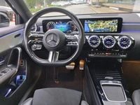Usado Mercedes A250 Advanced Plus 218 HP (160 kW) 2023 Preto cosmos Citadino