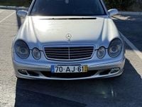 Usado Mercedes E270 Elegance 177 HP (130 kW) 2002 Cinza Sedan