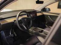 Usado Tesla Model Y 239 kW (325 HP) 2023 Cinzento SUV