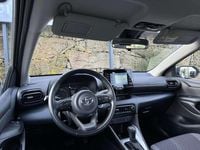 Usado Toyota Yaris Hybrid Comfort 115 HP (84 kW) 2022 Branco