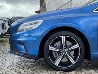 Usado Volvo V40 152 HP (111 kW) 2019 Azul