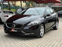 Usado Volvo V40 152 HP (111 kW) 2018 Preto