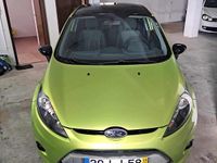 Usado Ford Fiesta 90 HP (66 kW) 2009 Verde Citadino