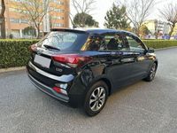 usado Hyundai i20 - 2018 - GPS / CAM - Gasolina
