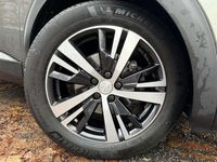 Usado Peugeot 5008 Allure 130 HP (95 kW) 2020 Cinzento Monovolume