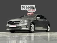 Usado Mercedes A180 Style 109 HP (80 kW) 2016 Cinzento