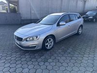 Usado Volvo V60 120 HP (88 kW) 2015 Cinzento Carrinha