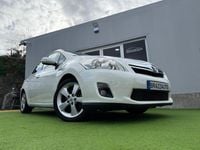 Usado Toyota Auris 140 HP (102 kW) 2011 Branco Citadino