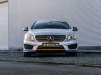 usado Mercedes CLA220 Shooting Brake AMG Line Aut. Pack Orange (177CV)