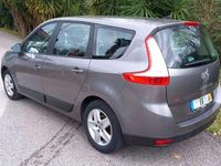 Usado Renault Grand Scénic III Dynamique 110 HP (80 kW) 2012 Cinza prata Monovolume