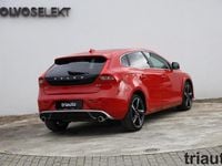 Usado Volvo V40 R-Design 150 HP (110 kW) 2015 Onyx black Carrinha