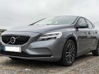 Usado Volvo V40 150 HP (110 kW) 2017 Cinzento Citadino