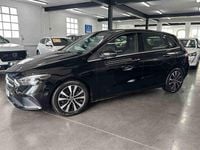 Usado Mercedes B180 Style 116 HP (85 kW) 2022 Preto Monovolume