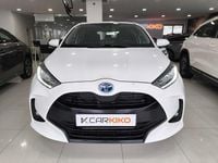 Usado Toyota Yaris Hybrid Comfort 115 HP (84 kW) 2022 Branco