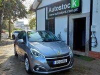 Usado Peugeot 208 Active 102 HP (75 kW) 2018 Cinzento Citadino