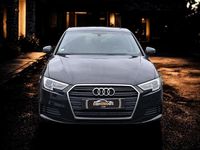 Usado Audi A3 110 HP (80 kW) 2017 Preto Sedan
