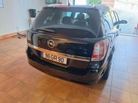 Usado Opel Astra 90 HP (66 kW) 2008 Sedan
