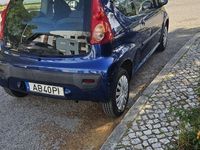 usado Peugeot 107 económico com Ac