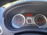 Usado Renault Clio III Rip Curl 85 HP (62 kW) 2008