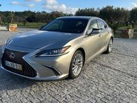 Usado Lexus NX300h 218 HP (160 kW) 2019 Cinzento SUV