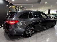 Usado Mercedes C200 AMG line 150 HP (110 kW) 2022 Preto Carrinha