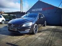 Usado Volvo V60 Momentum 115 HP (84 kW) 2014 Preto Carrinha