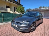 Usado VW Golf VII 116 HP (85 kW) 2019 Cinzento Citadino
