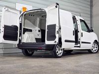 Usado Fiat Doblò 90 HP (66 kW) 2017 Branco Monovolume