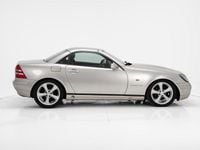 Usado Mercedes 200 136 HP (100 kW) 1998 Cinzento