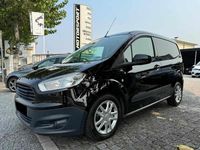 Usado Ford Courier Trend 75 HP (55 kW) 2016 Preto Monovolume