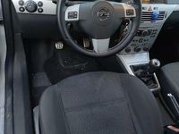 Usado Opel Astra GTC 120 HP (88 kW) 2006