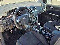 Usado Ford Focus 90 HP (66 kW) 2005 Sedan