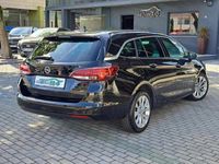 Usado Opel Astra Innovation 110 HP (80 kW) 2019 Preto Carrinha