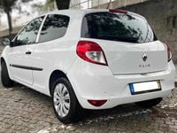 Usado Renault Clio II 68 HP (50 kW) 2009 Branco Citadino