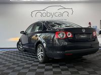 Usado VW Jetta 105 HP (77 kW) 2008 Preto Sedan