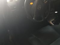 usado Toyota Avensis preto 2008 bom estado