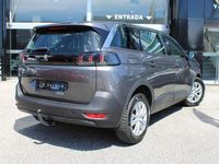 Usado Peugeot 5008 Allure 130 HP (95 kW) 2021 Cinzento Monovolume