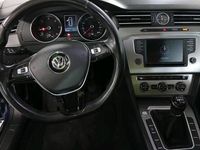 Usado VW Passat Trendline 120 HP (88 kW) 2015 Azul Carrinha