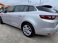 Usado Renault Mégane IV 110 HP (80 kW) 2018 Cinzento Carrinha