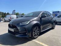 Usado Toyota Yaris Hybrid Comfort 115 HP (84 kW) 2022 Cinza